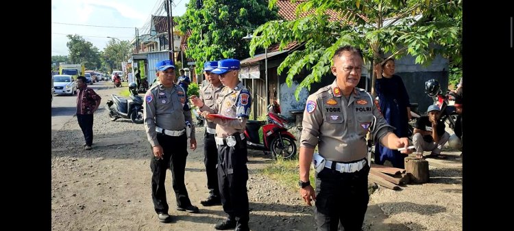 Pemotor di purworejo Tewas Terlindas Bus 